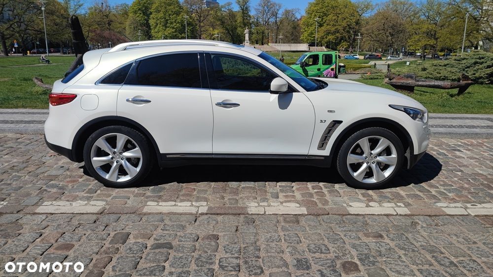 Infiniti QX70 3.7 S Premium - 4