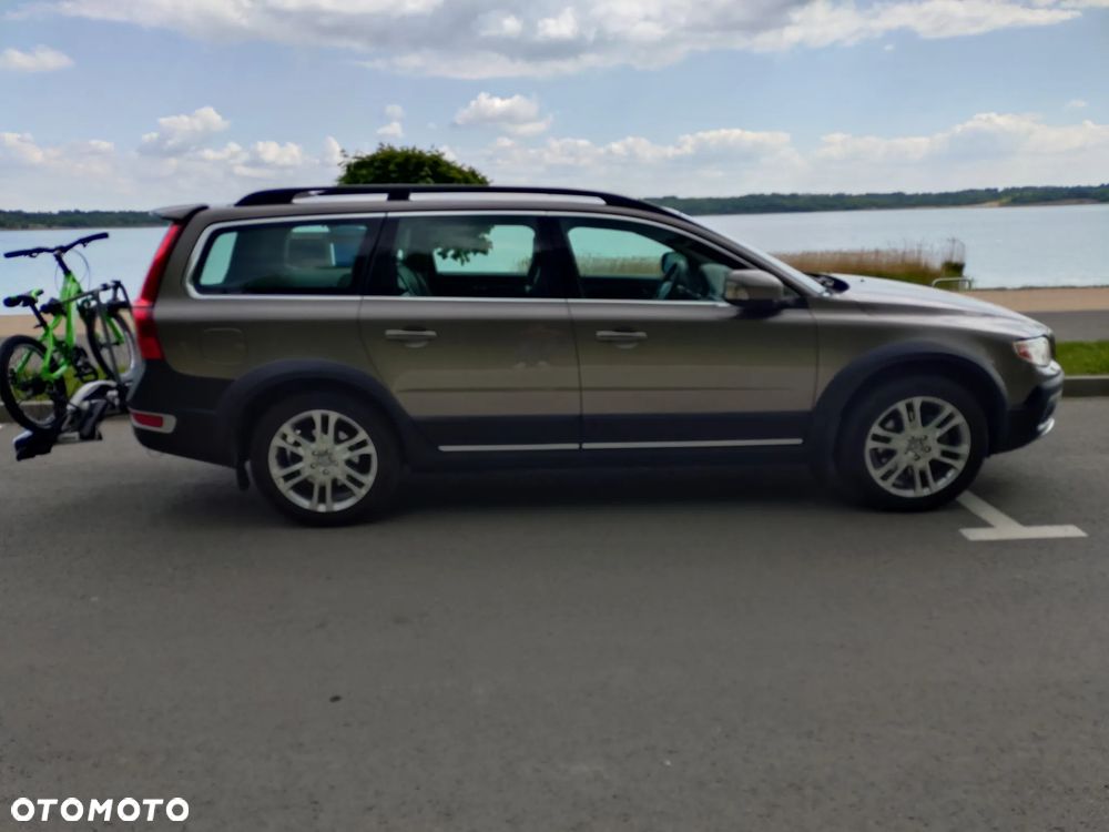 Volvo XC 70 D5 AWD Momentum - 5