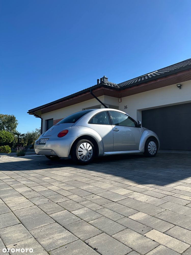 Volkswagen New Beetle 2.0 - 8