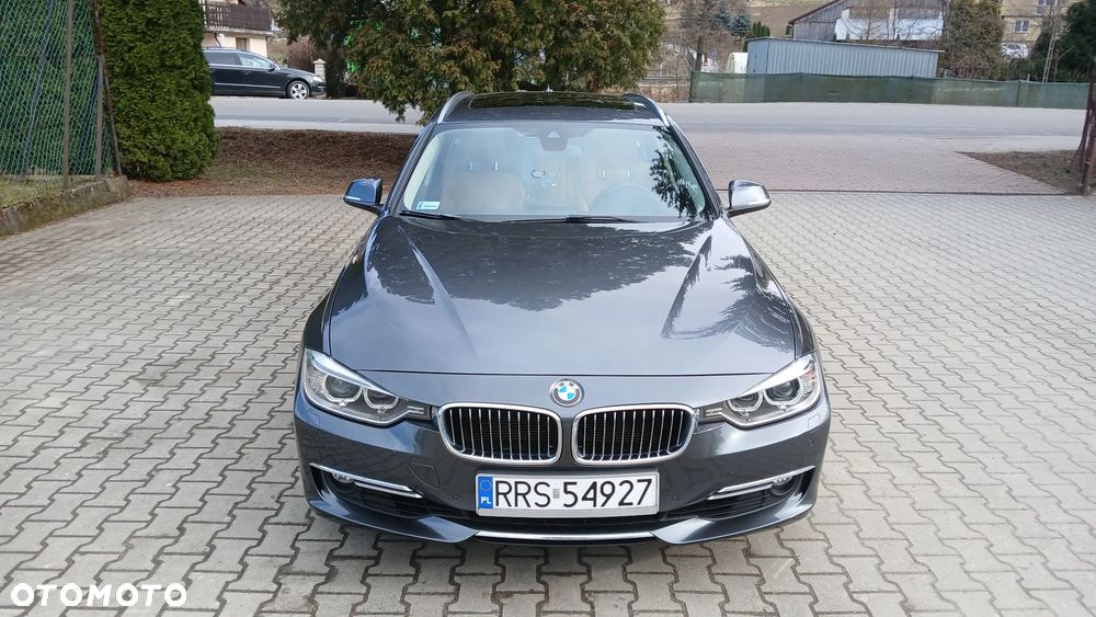 BMW Seria 3 330d Sport-Aut Luxury Line