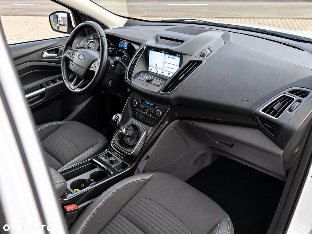 Ford Kuga 2.0 TDCi 2x4 Titanium - 11