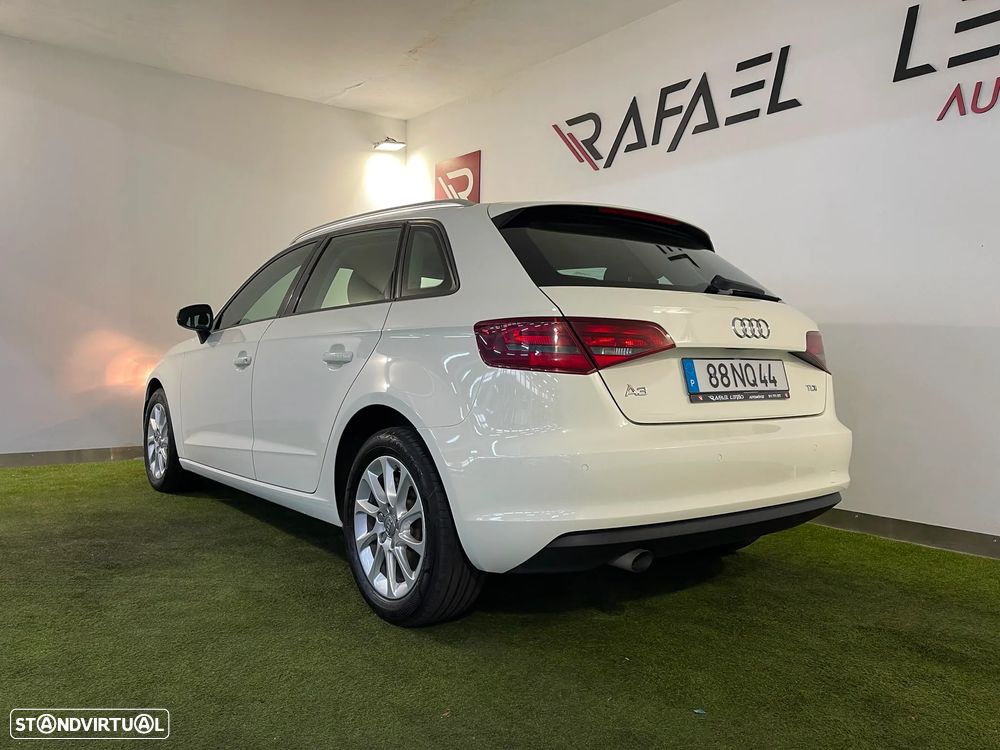 Audi A3 Sportback 1.6 TDI Advance - 9