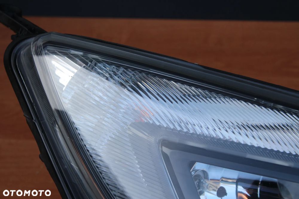 LAMPA PRAWA PRZEDNIA PRAWY PRZÓD OPEL ASTRA J CIEMNA 13371596 100% OK EUROPA BARDZO ŁADNA - 2