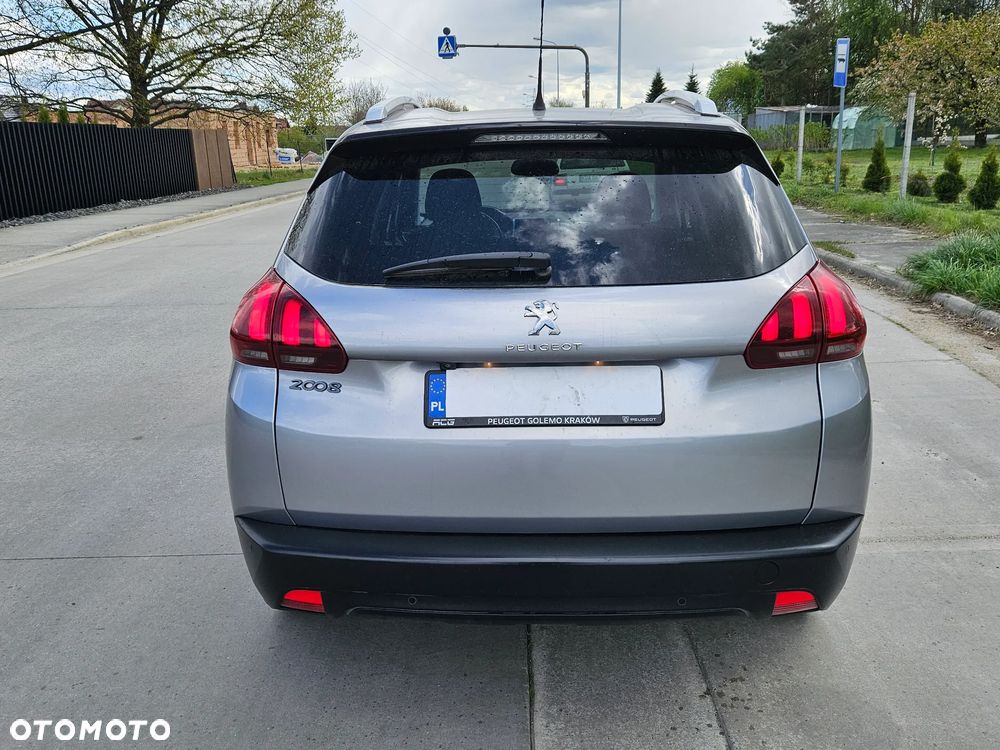 Peugeot 2008 1.2 Pure Tech Style S&S EAT6 - 4