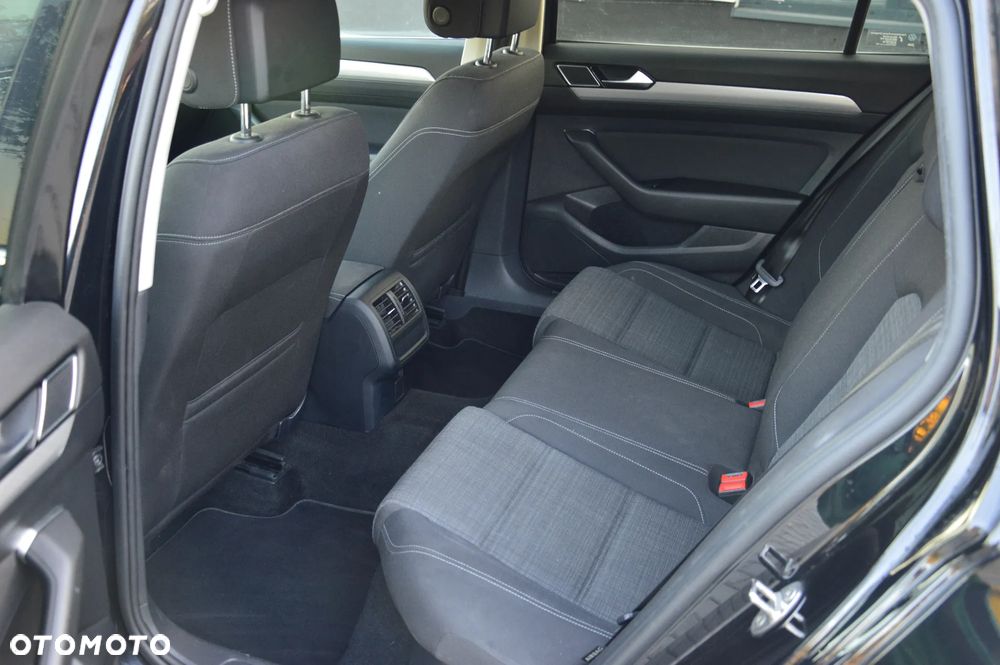 Volkswagen Passat 1.5 TSI EVO Business DSG - 18