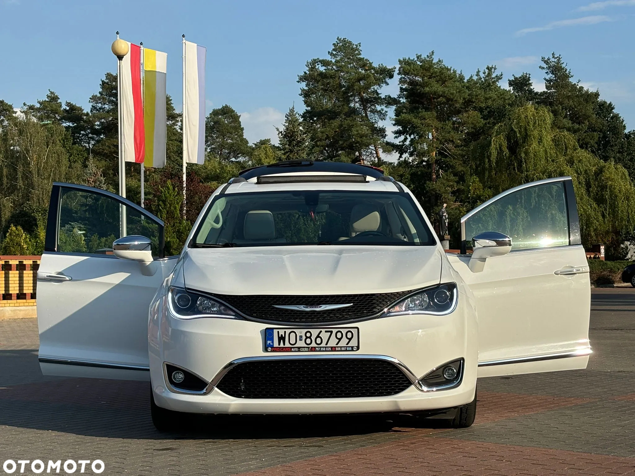 Chrysler Pacifica - 13
