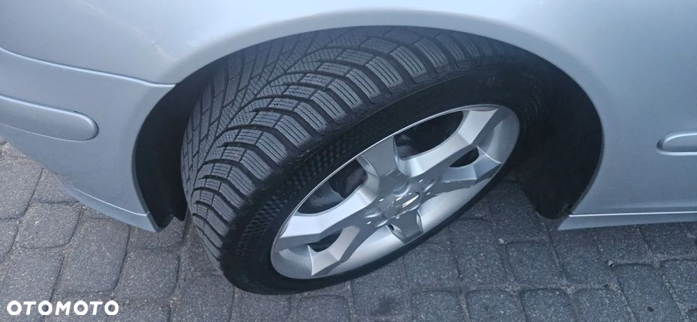 Mercedes-Benz Klasa C 180 Kompressor Automatik Avantgarde Sport Edition - 39