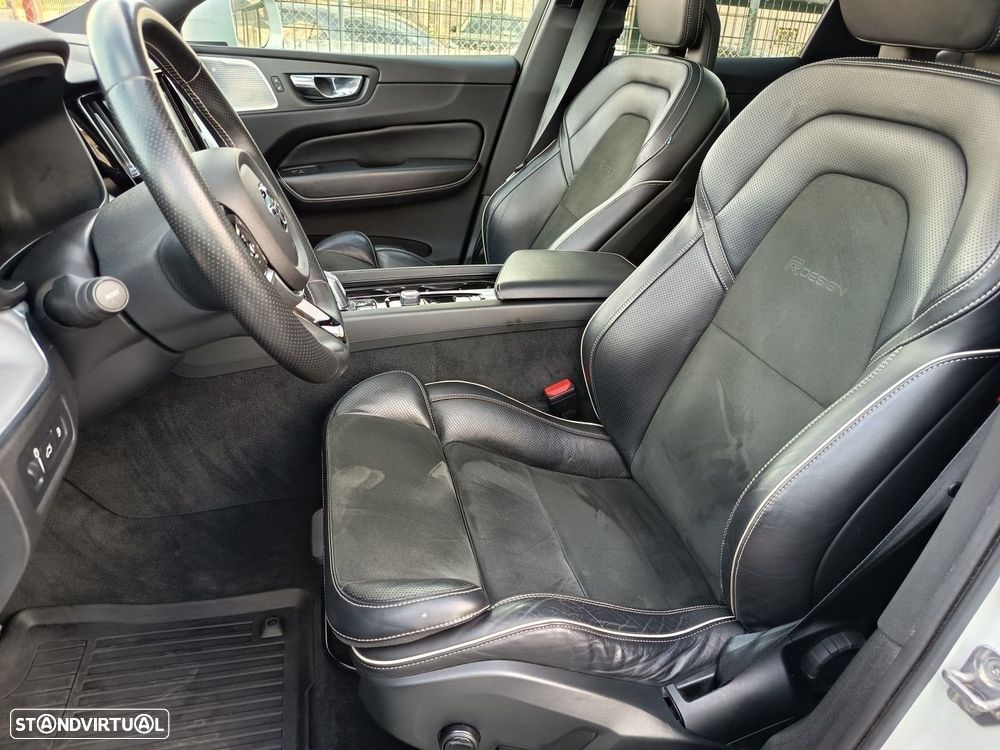 Volvo XC 60 2.0 T8 PHEV R-Design AWD - 14