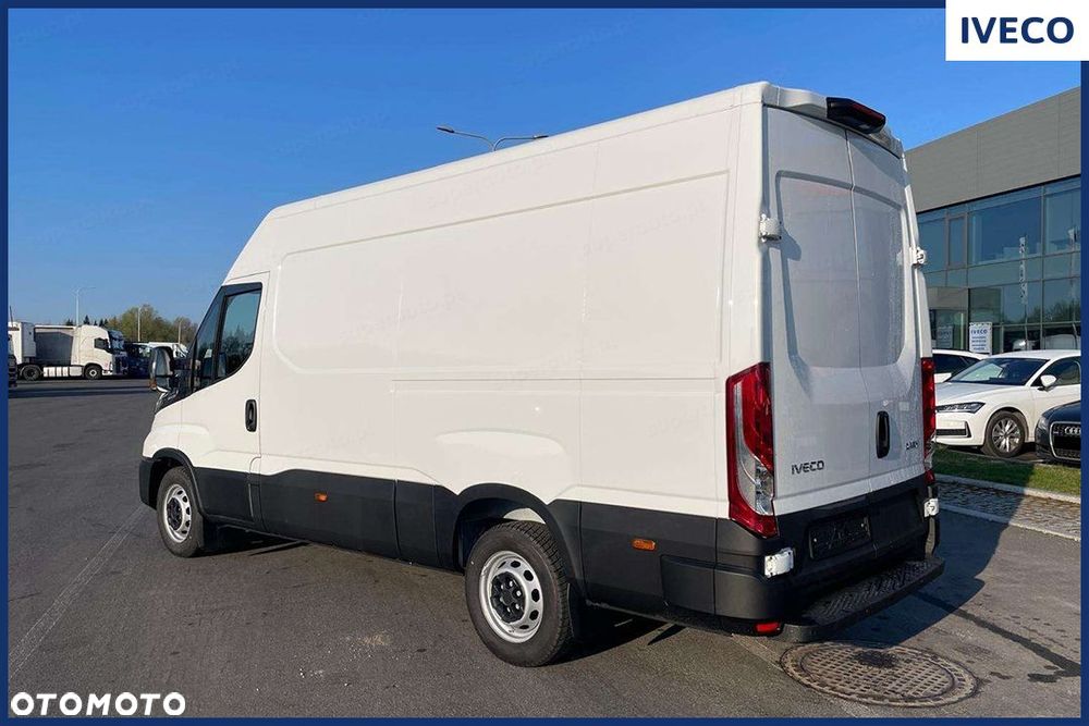 Iveco Daily 35S16 12m3 Hi-Matic 2.3 156KM - 4