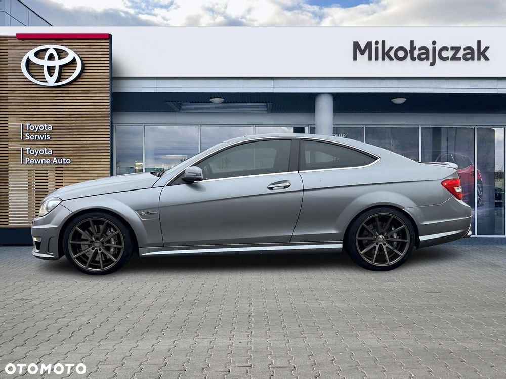 Mercedes-Benz Klasa C 63 AMG - 12