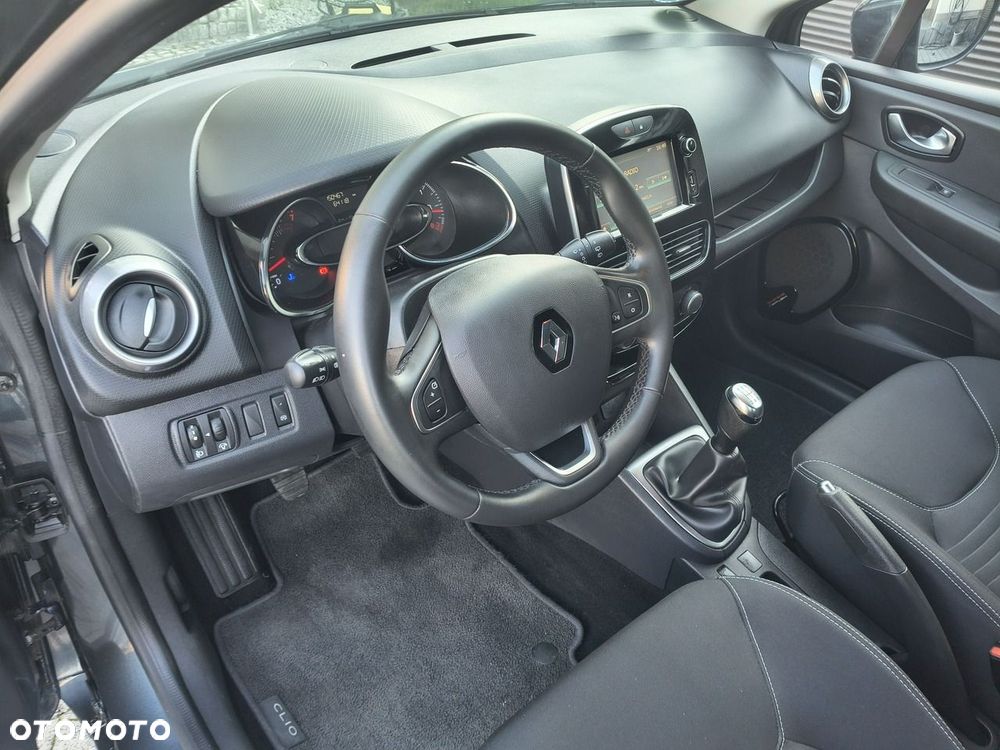 Renault Clio - 21