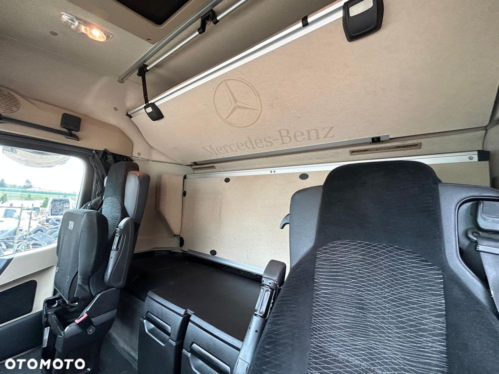 Mercedes-Benz Actros - 26