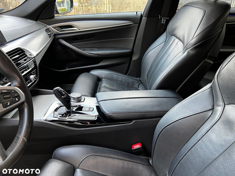 BMW Seria 5 530i xDrive - 4