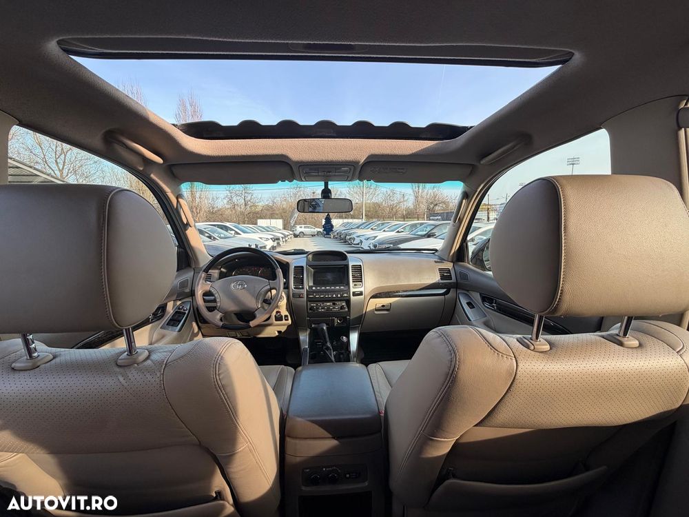 Toyota Land Cruiser - 12