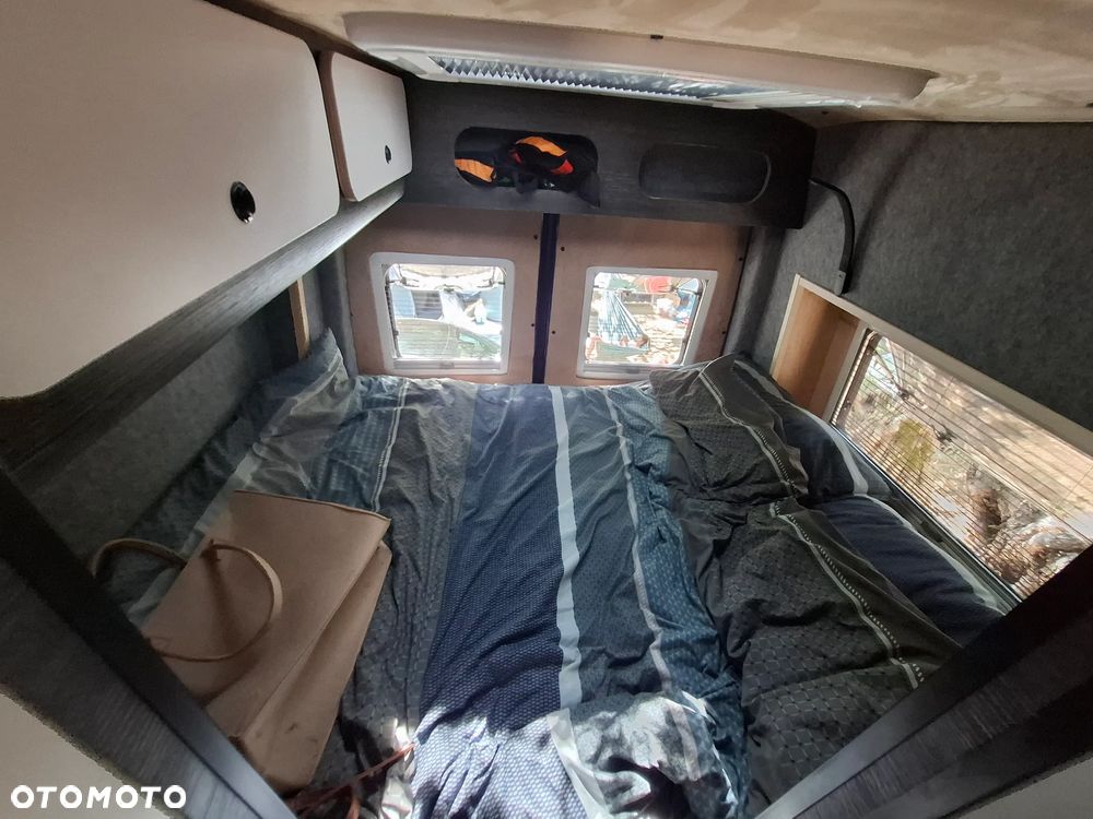 Mercedes-Benz sprinter - 12