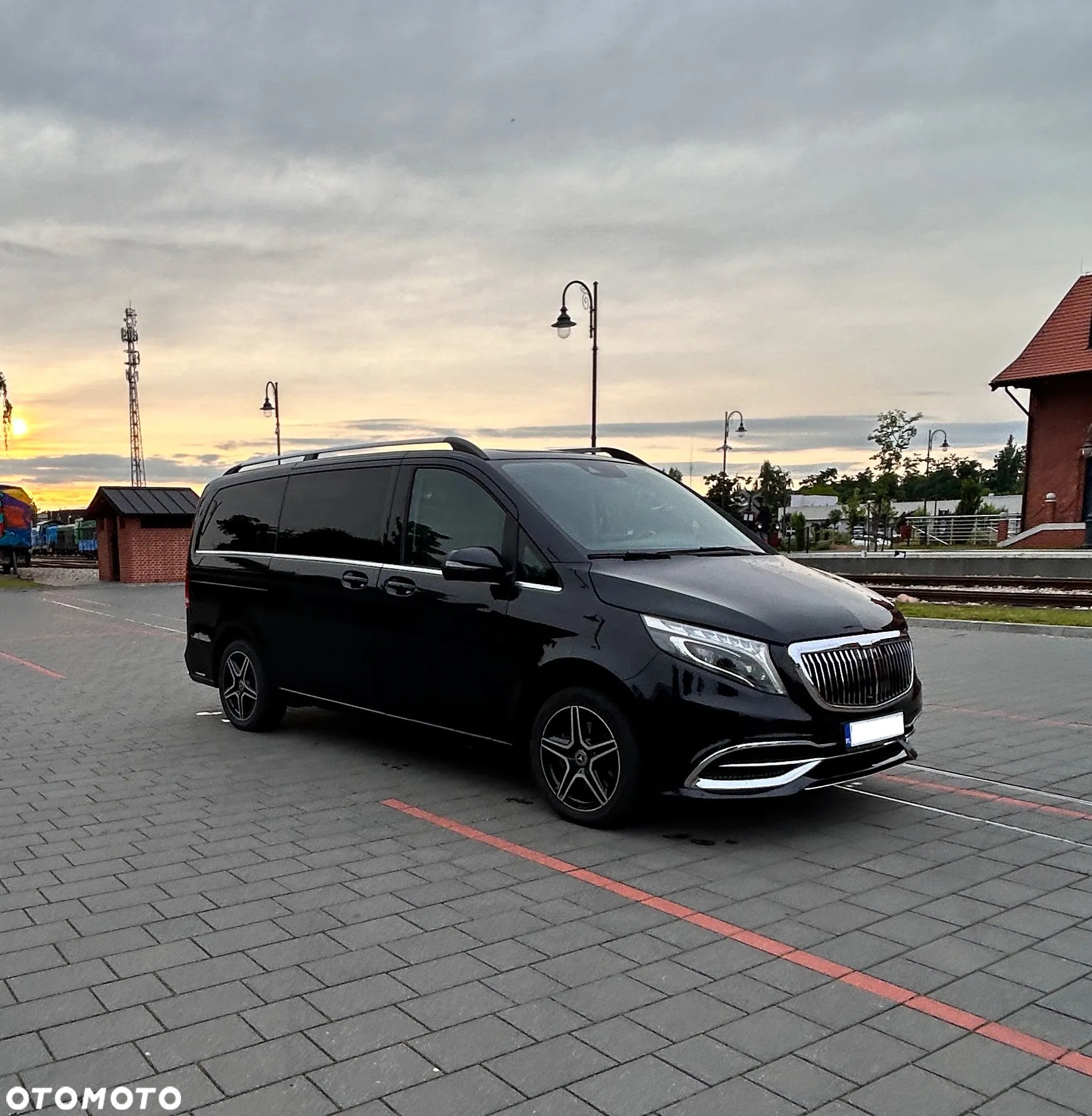 Mercedes-Benz Klasa V 220 (BlueTEC) d Avantgarde 7G-Tronic - 2