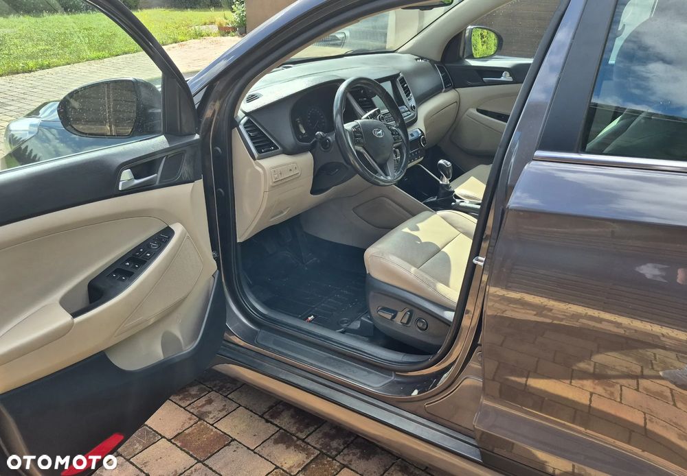 Hyundai Tucson 1.7 CRDI BlueDrive Comfort 2WD - 21