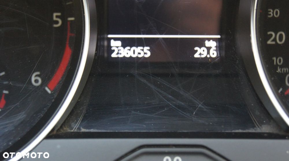 Volkswagen Passat 2.0 TDI (BlueMotion Technology) Comfortline - 12