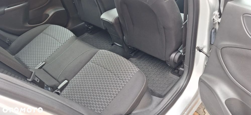 Opel Astra V 1.4 T Enjoy - 12