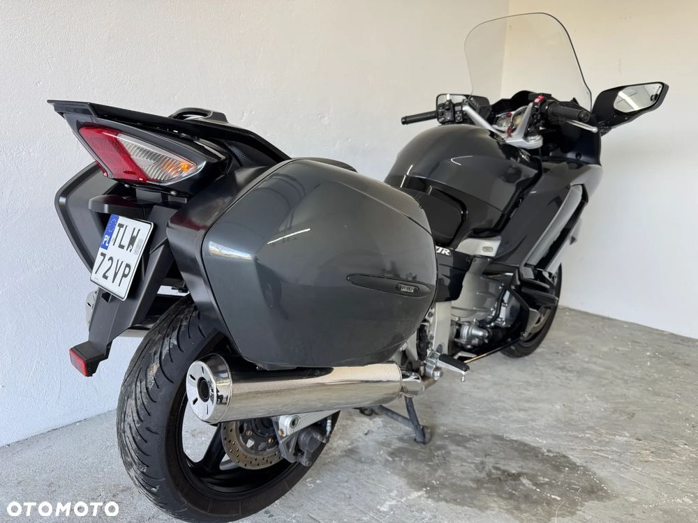 Yamaha FJR - 21