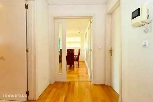 Excelente Apartamento mobilado T1 com Vista Panorâmica em Sete Rios, L - Grande imagem: 5/14