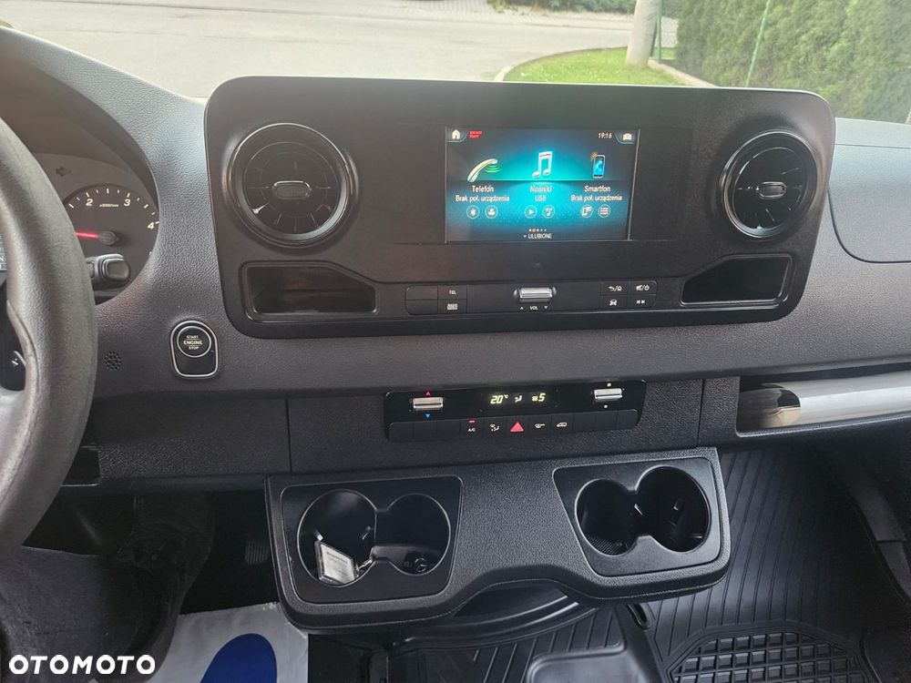 Mercedes-Benz Sprinter - 9