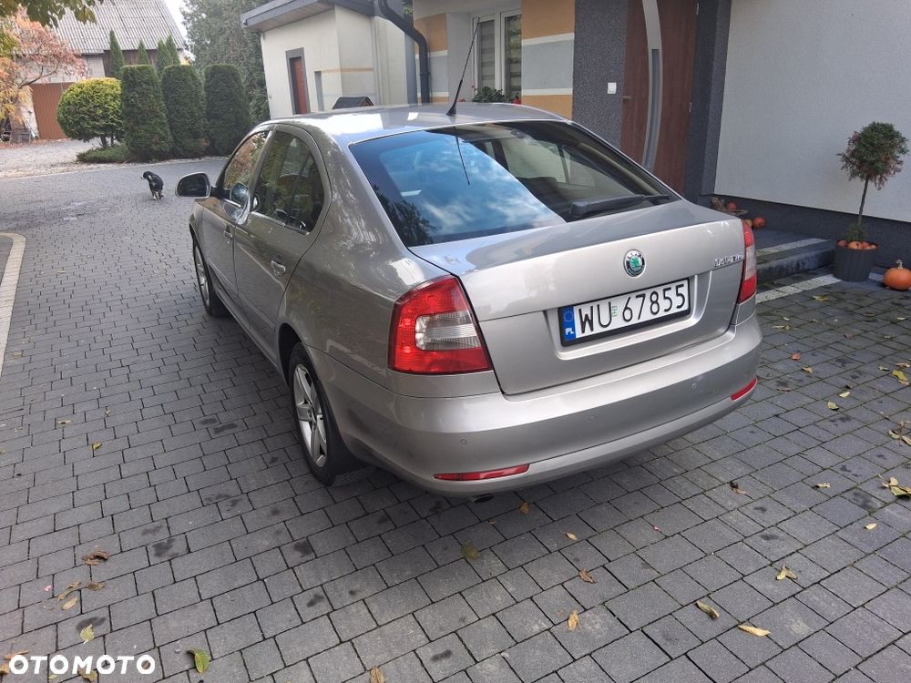 Skoda Octavia 2009 photo 3