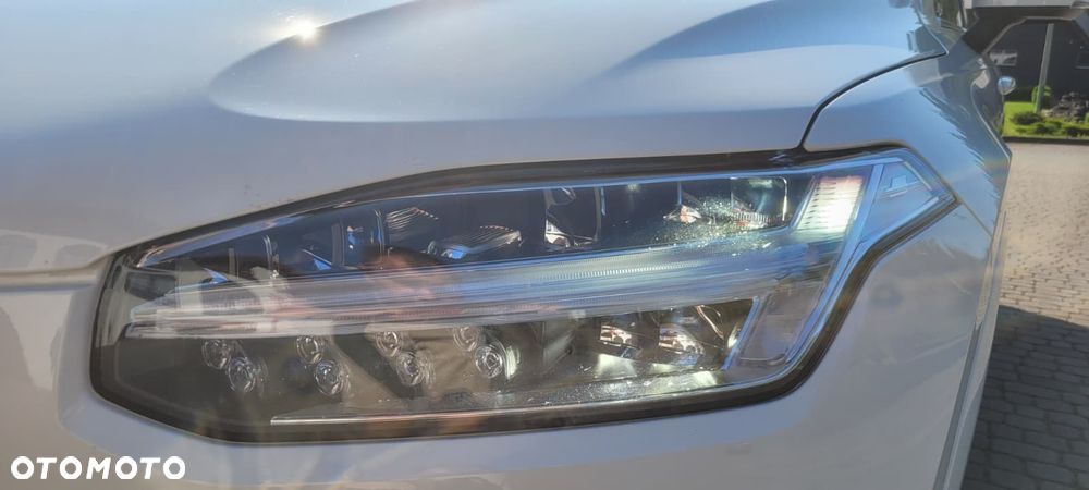 Volvo XC 90 B5 D AWD Momentum - 23