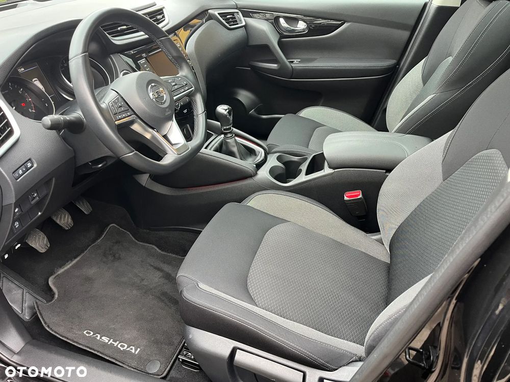 Nissan Qashqai 1.3 DIG-T TEKNA - 19