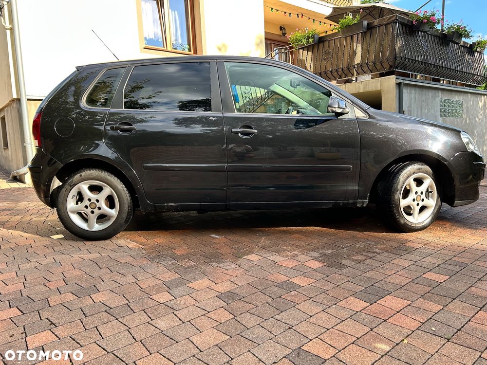 Volkswagen Polo 1.4 16V Sportline - 3