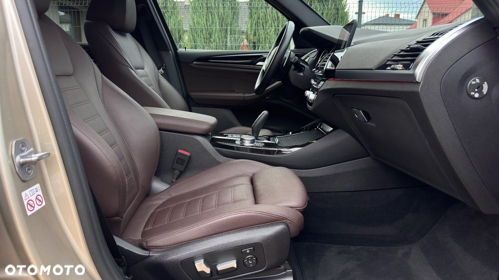 BMW X3 xDrive20i M Sport Edition - 7