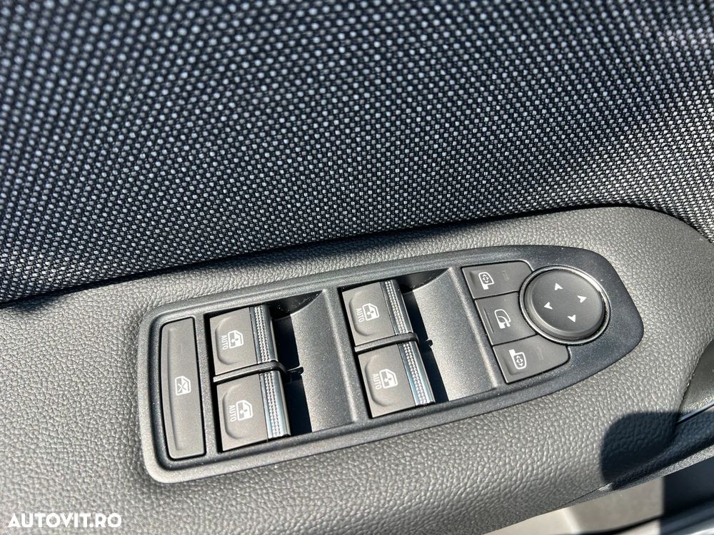 Mitsubishi Grandis - 26