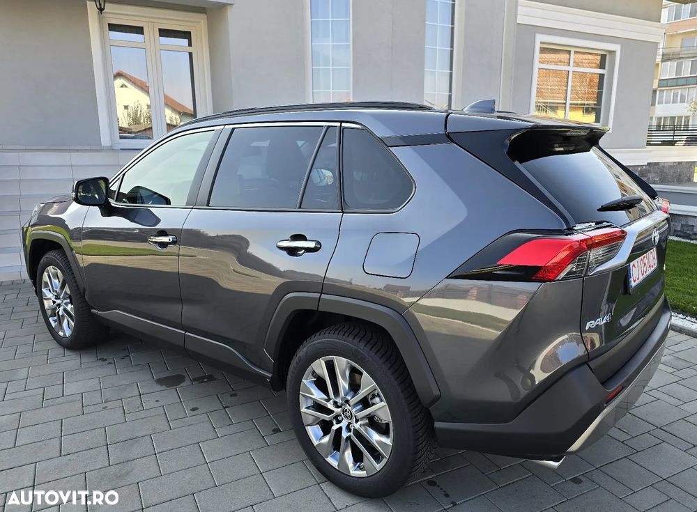 Toyota RAV4 - 3