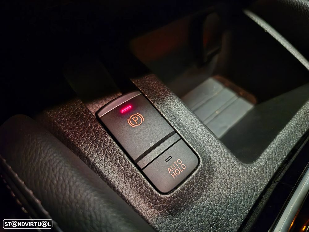 Nissan Qashqai 1.3 DIG-T DCT N-CONNECTA - 17