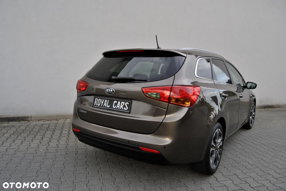 Kia Ceed 1.6 GDI Fifa World Cup Edition - 8