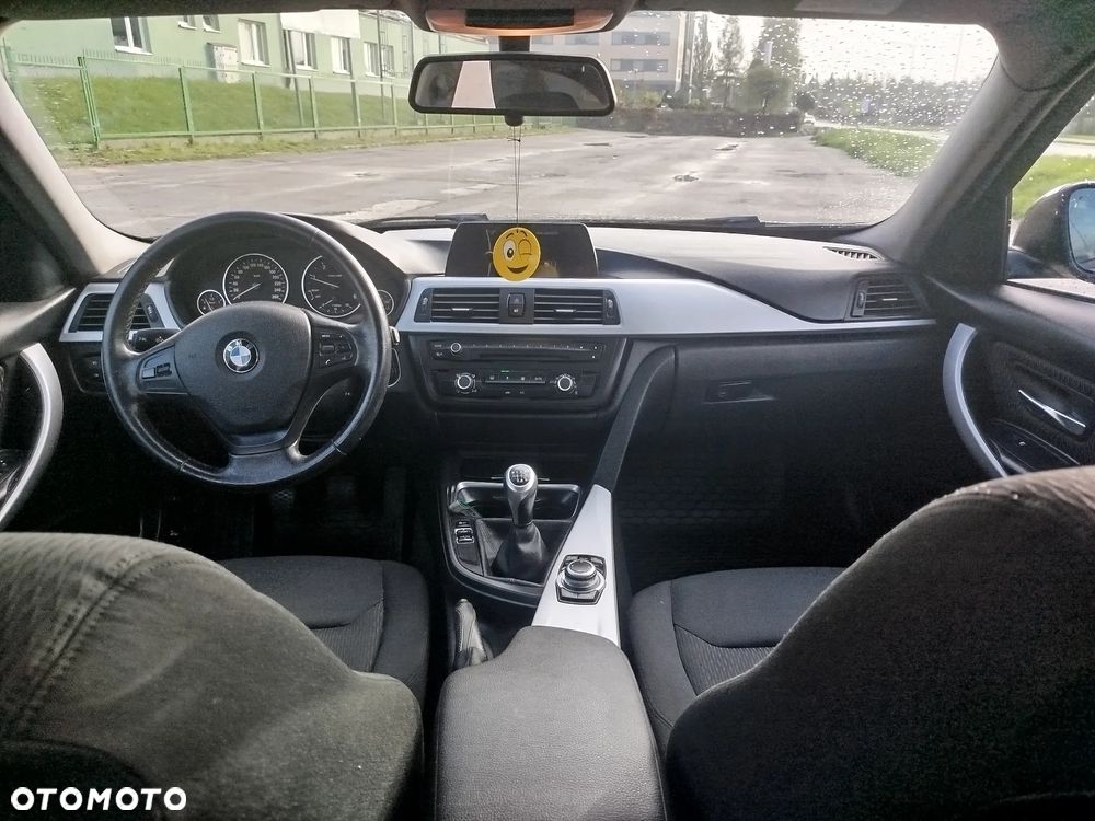 BMW Seria 3 318d - 7