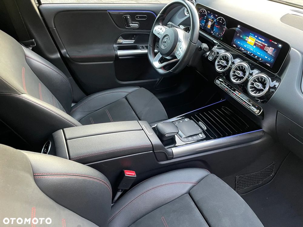 Mercedes-Benz Klasa B 180 d AMG Line 7G-DCT - 16