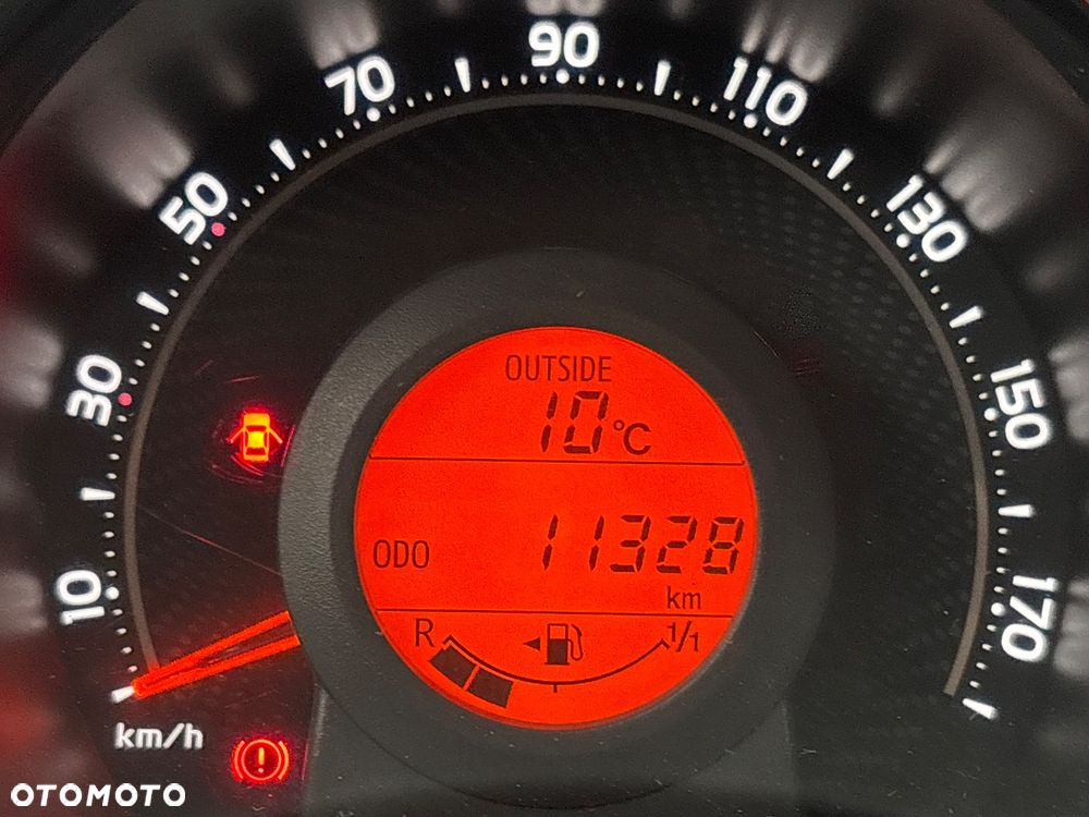 Toyota Aygo x-play - 26