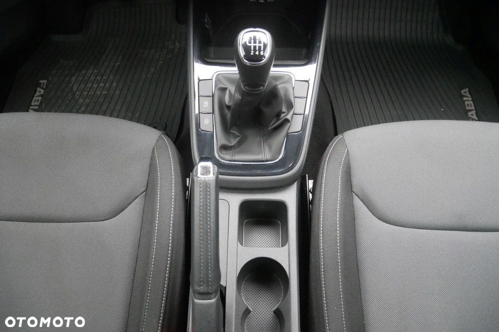 Skoda Fabia 1.0 TSI Ambition - 11