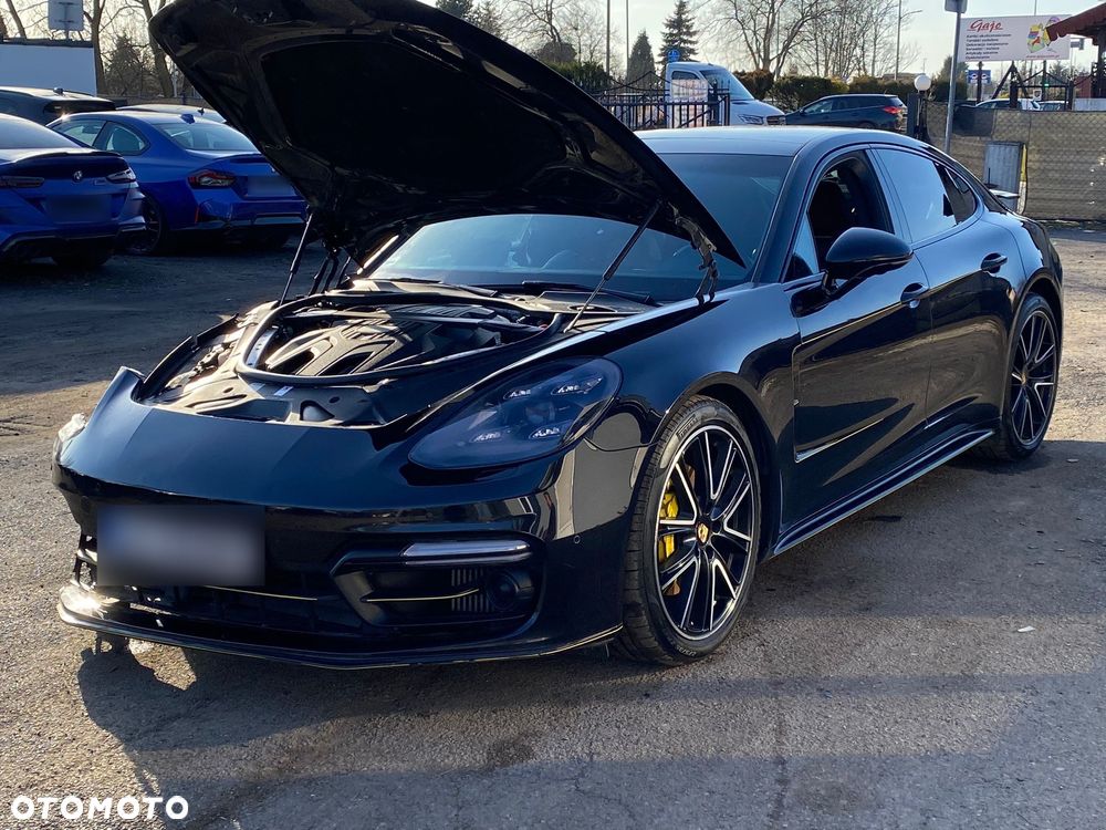 Porsche Panamera - 3