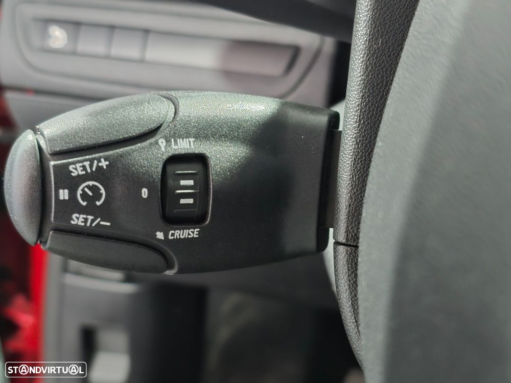 Peugeot 208 1.2 PureTech Style - 11