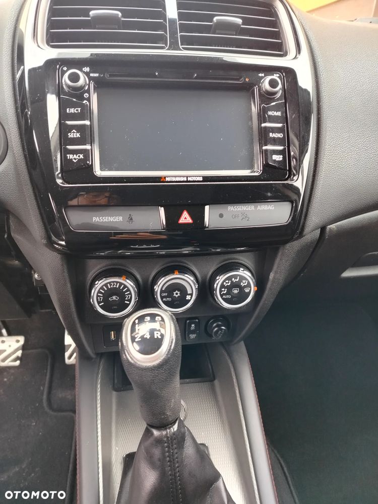 Mitsubishi ASX 1.6 Black Edition - 9