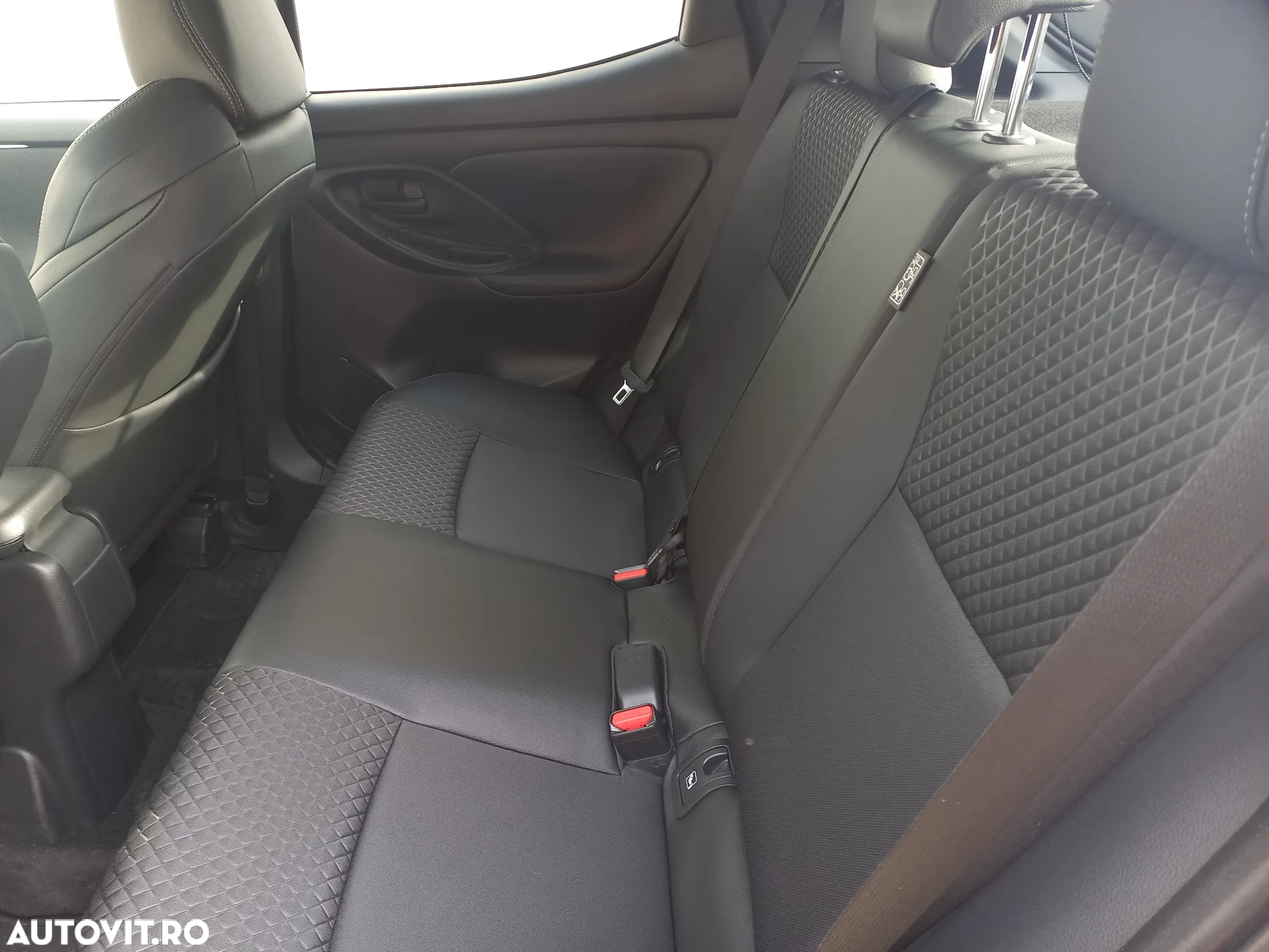 Toyota Yaris 1.5 130 CP HEV Exclusive - 13