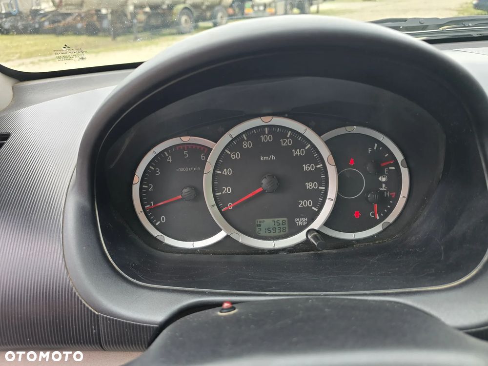 Mitsubishi L200 2.5 DID DC Invite - 11