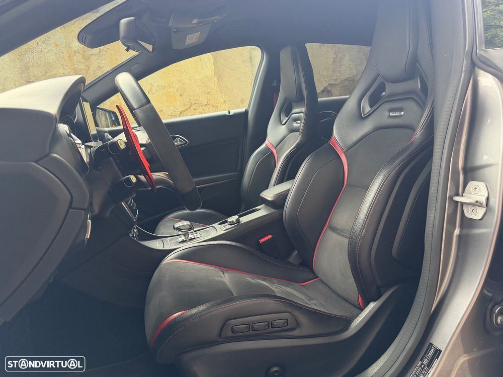 Mercedes-Benz CLA 45 AMG 4Matic 7G-DCT - 25
