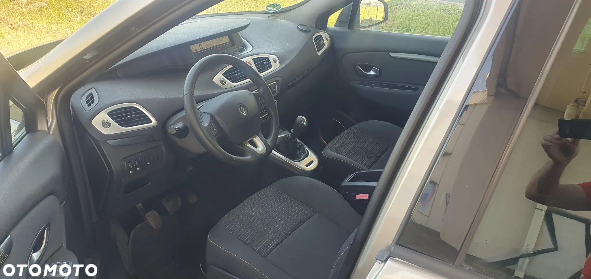 Renault Scenic 1.6 16V Limited - 9