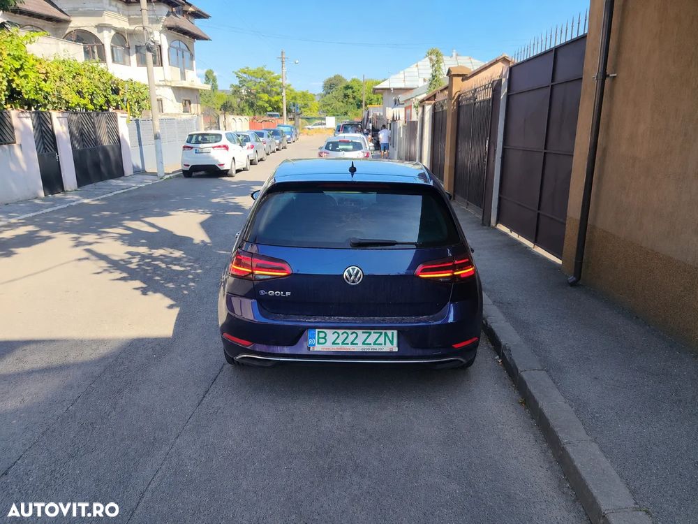 Volkswagen Golf - 5
