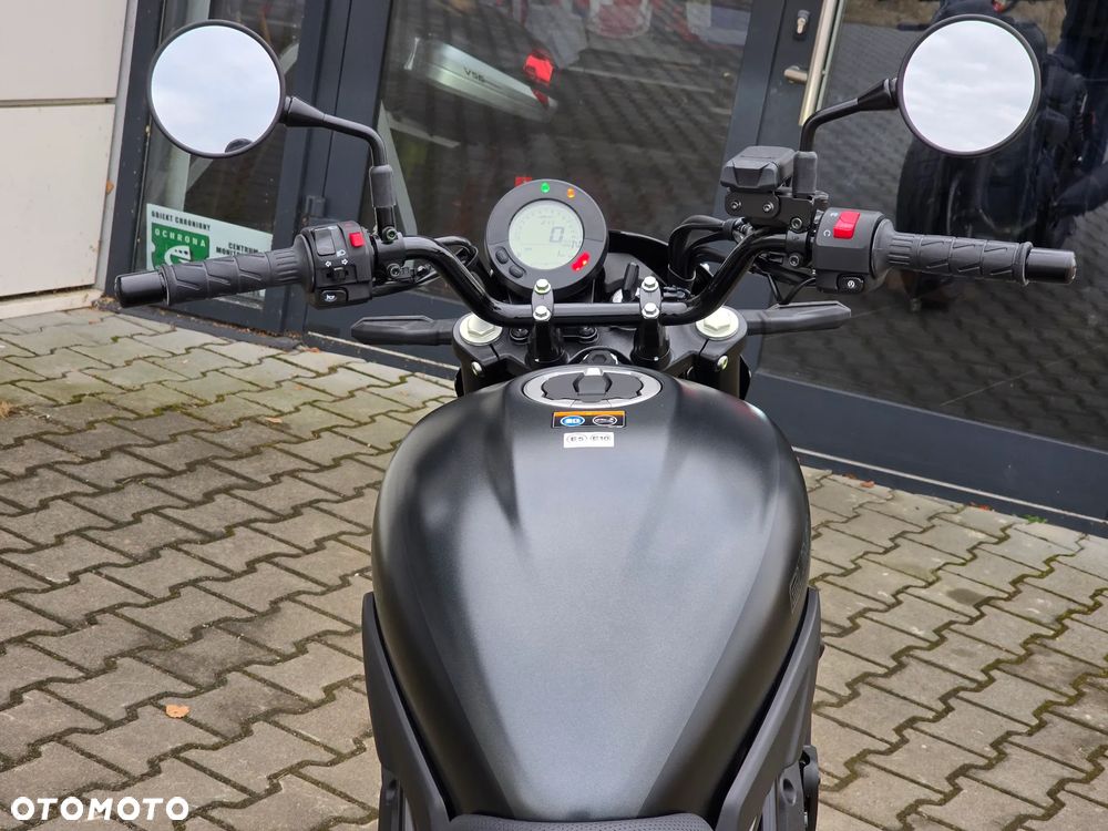 Kawasaki Eliminator 500 - 18