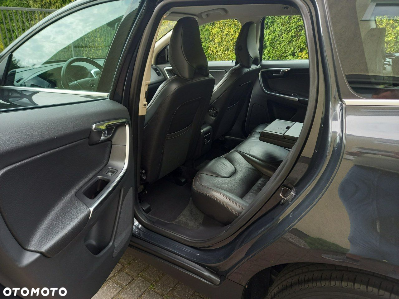 Volvo XC 60 D4 Geartronic Momentum - 25