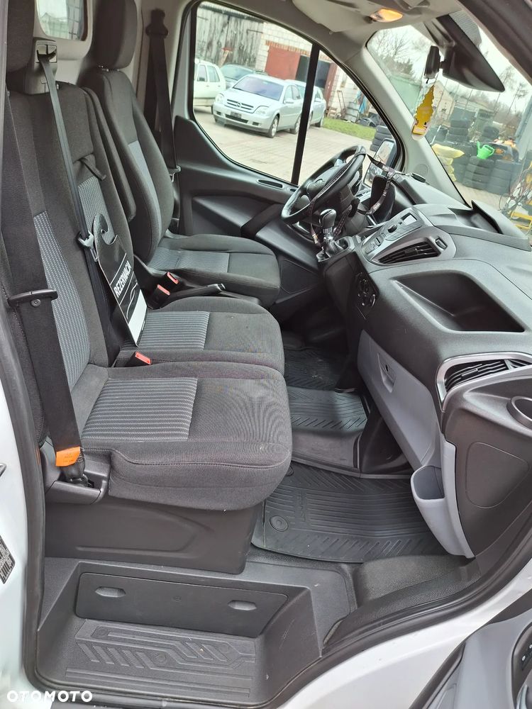 Ford Transit Custom - 8